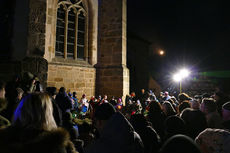 Sankt Martin Laternenumzug durch die Stadt (Foto: Karl-Franz Thiede)